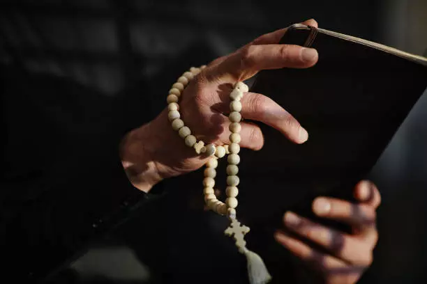 ¿los sacerdotes pueden tener herederos?